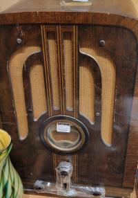 Antique philco radio