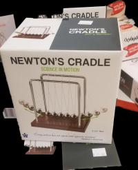 Newton cradle 