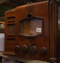 Antique Silvertone radio 